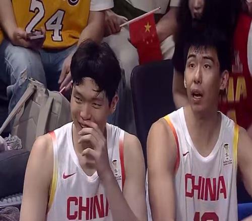 独家PG电子官网：普拉达为中国女足队定制全新球衣大